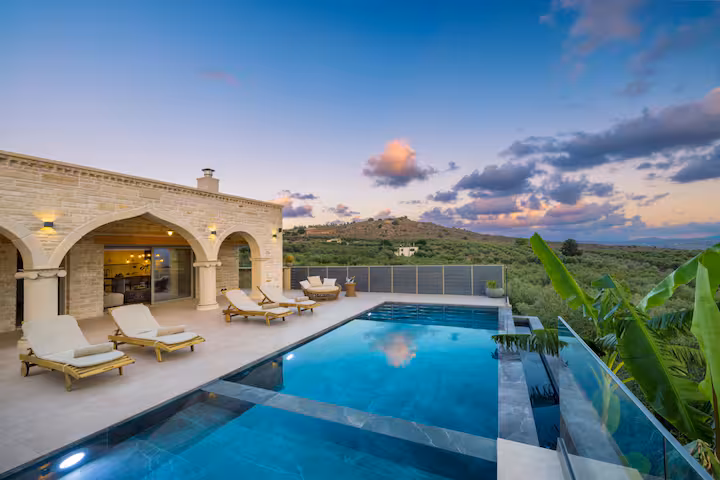 Outdoor terrace and BBQ area
